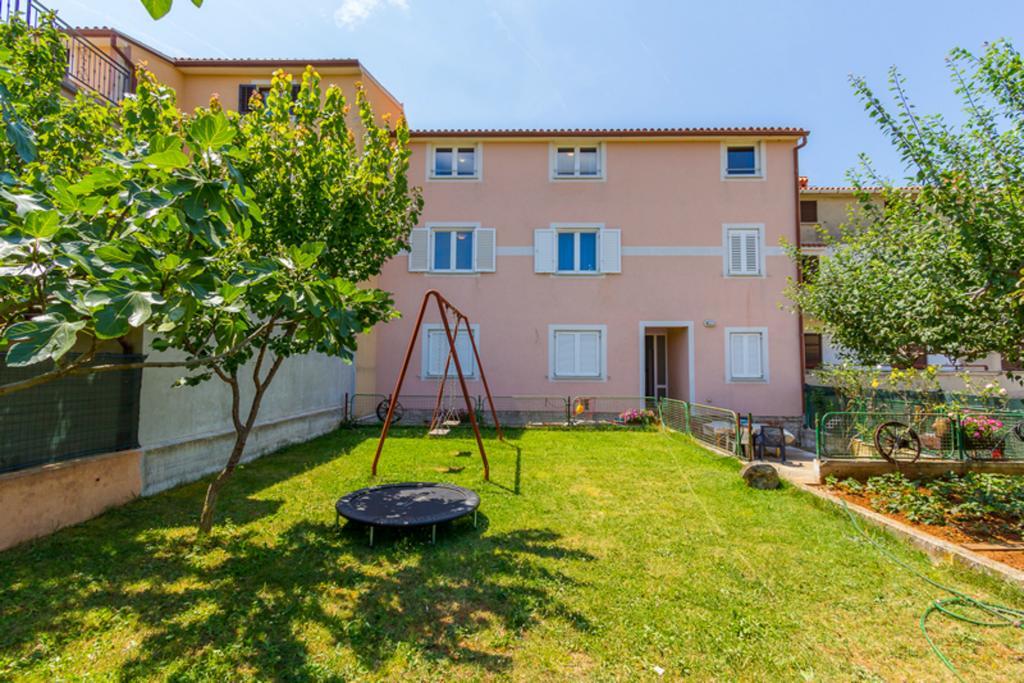 Apartment Mirjana プーラ エクステリア 写真