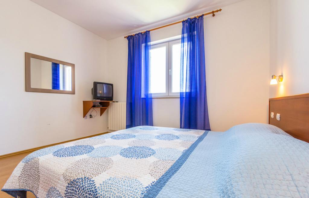 Apartment Mirjana プーラ 部屋 写真