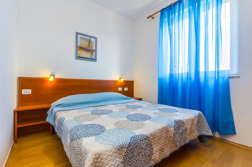 Apartment Mirjana プーラ 部屋 写真