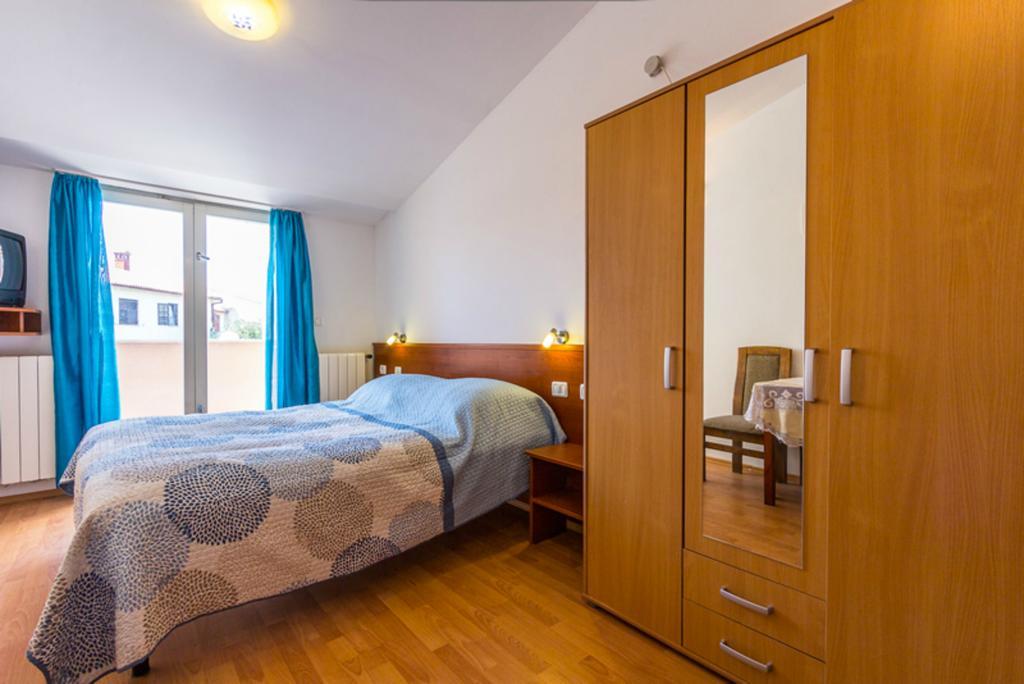 Apartment Mirjana プーラ 部屋 写真